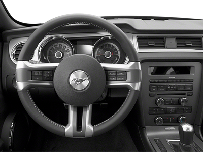 2013 Ford Mustang 2dr Cpe V6