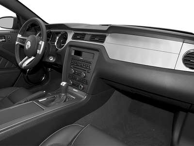 2013 Ford Mustang 2dr Cpe V6