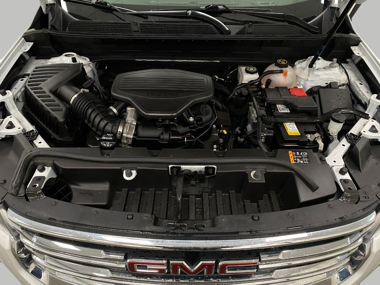 2023 GMC Acadia AWD 4dr SLT