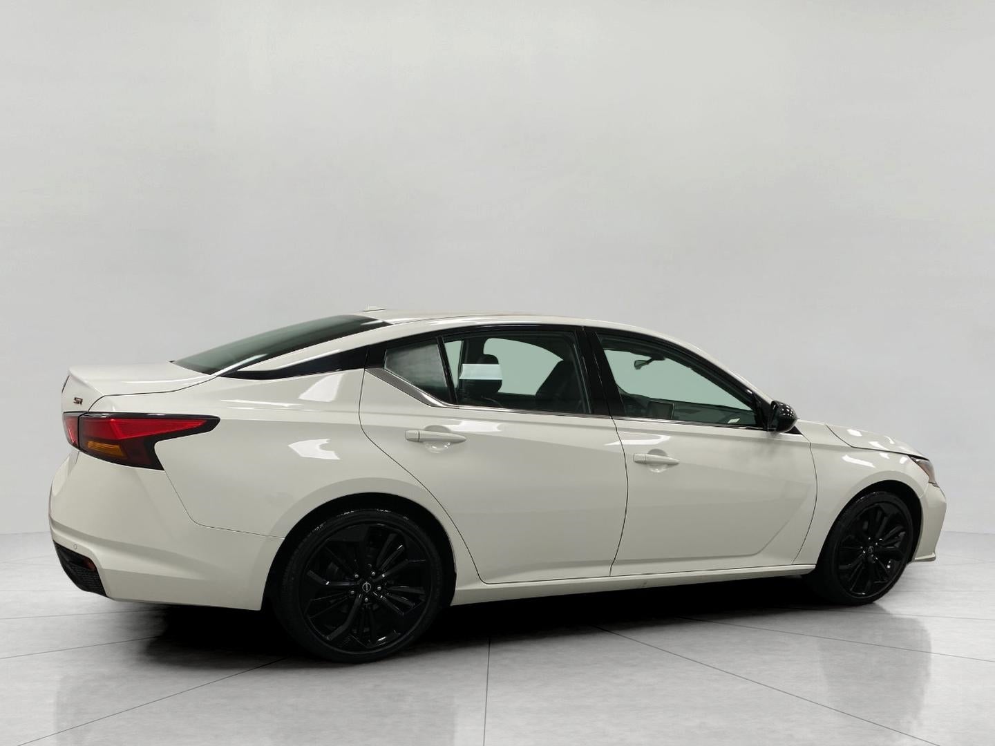 2024 Nissan Altima SR