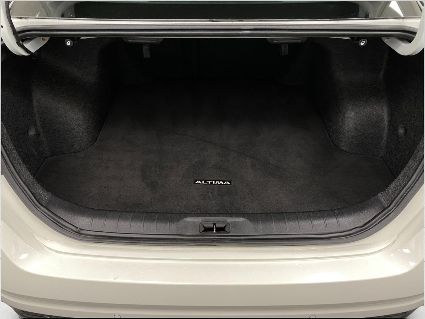 2024 Nissan Altima SR