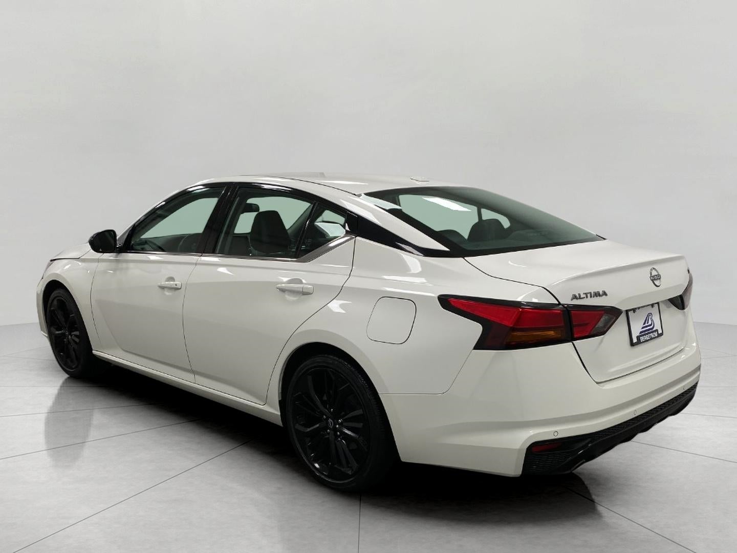 2024 Nissan Altima SR