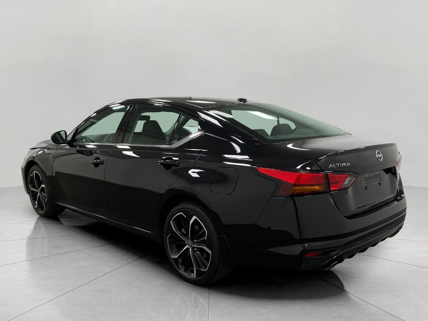 2024 Nissan Altima SR