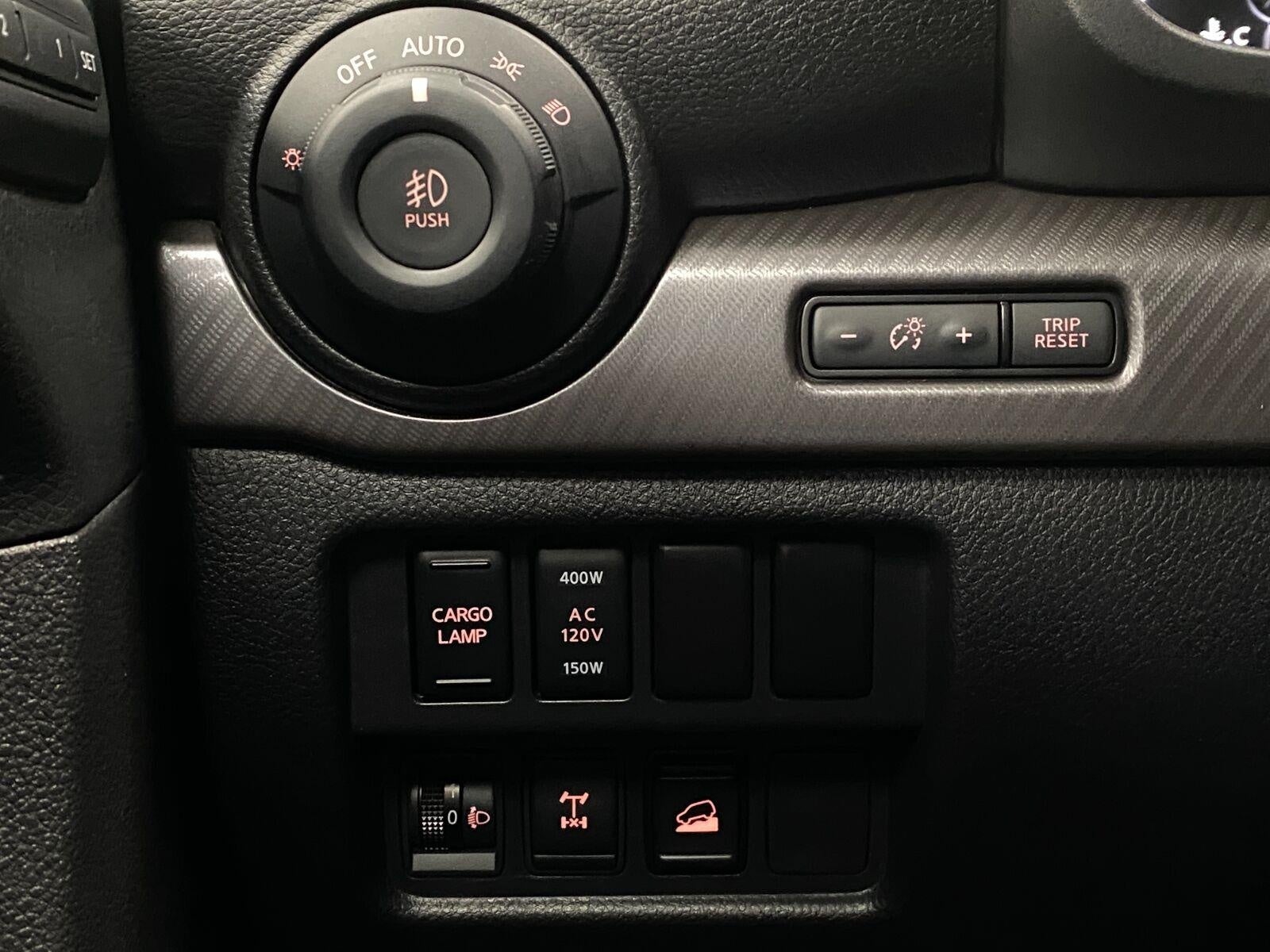 2023 Nissan Titan 4x4 Crew Cab PRO-4X