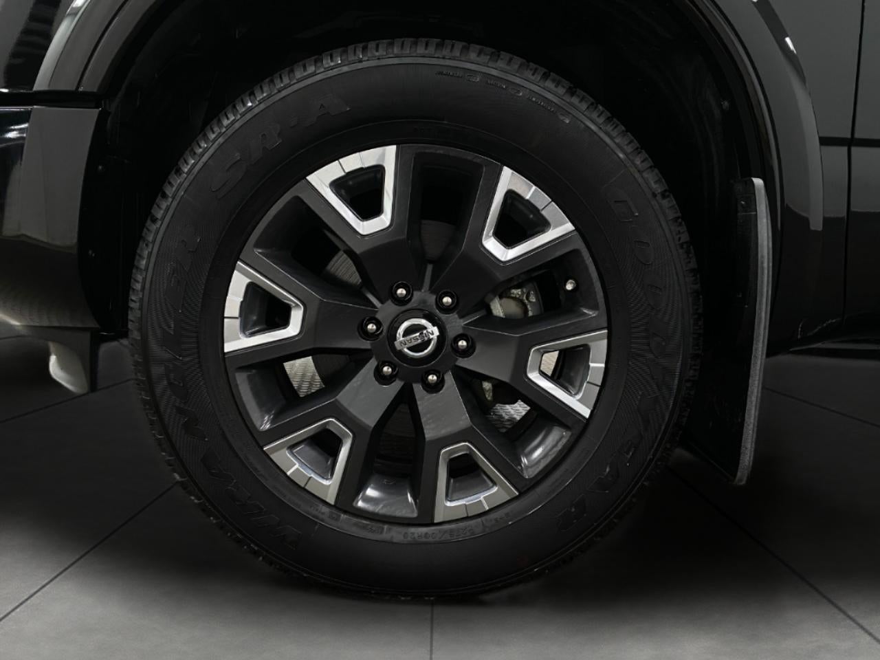 2021 Nissan Titan 4x4 Crew Cab Platinum Reserve