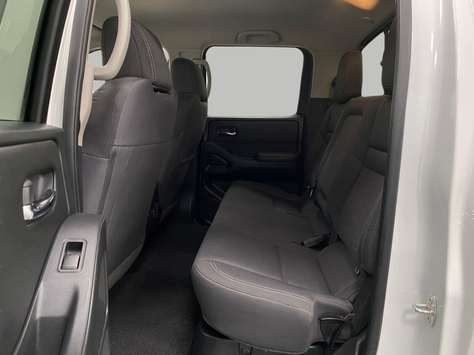 2023 Nissan Frontier Crew Cab SV