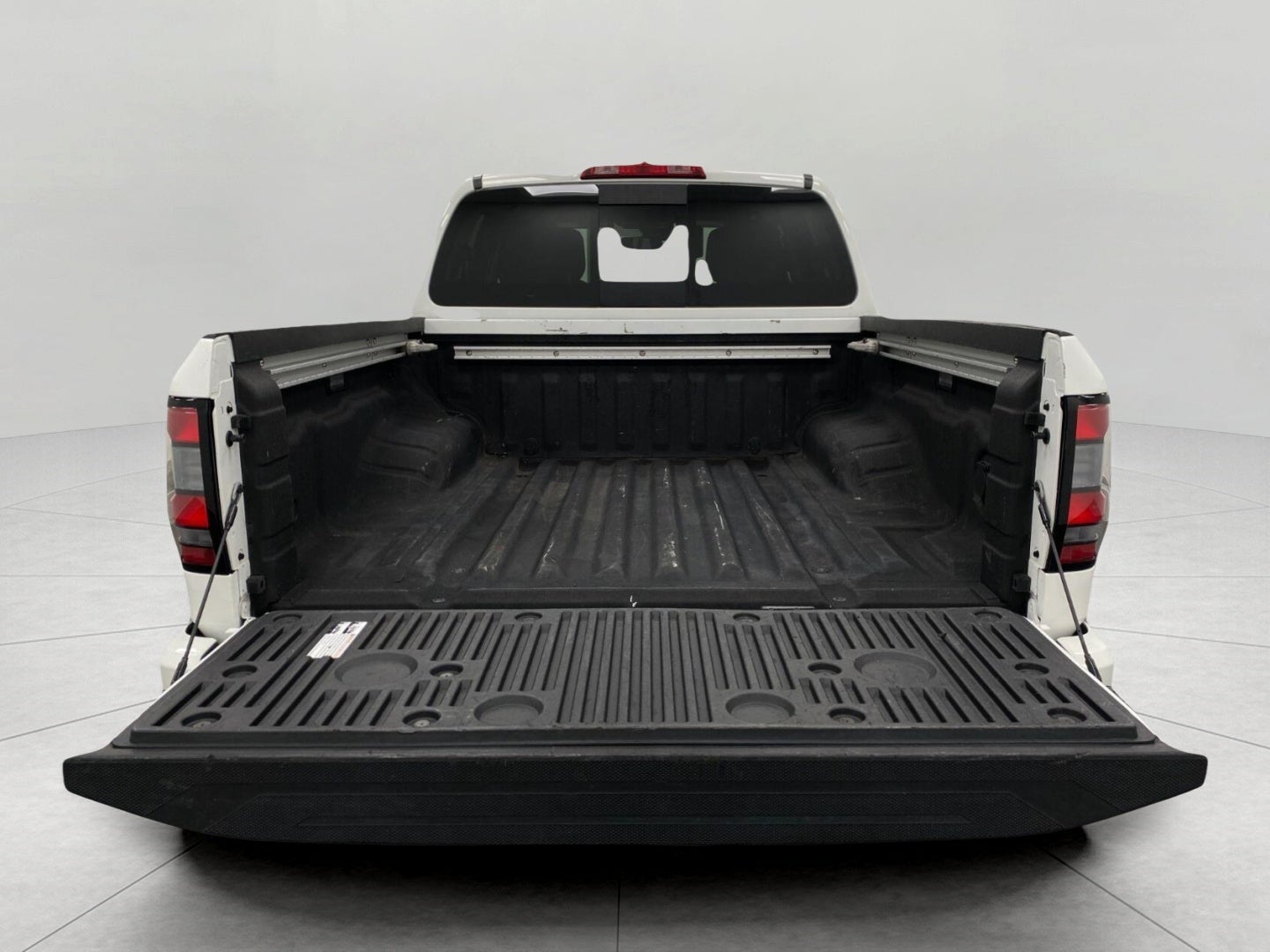 2023 Nissan Frontier Crew Cab SV