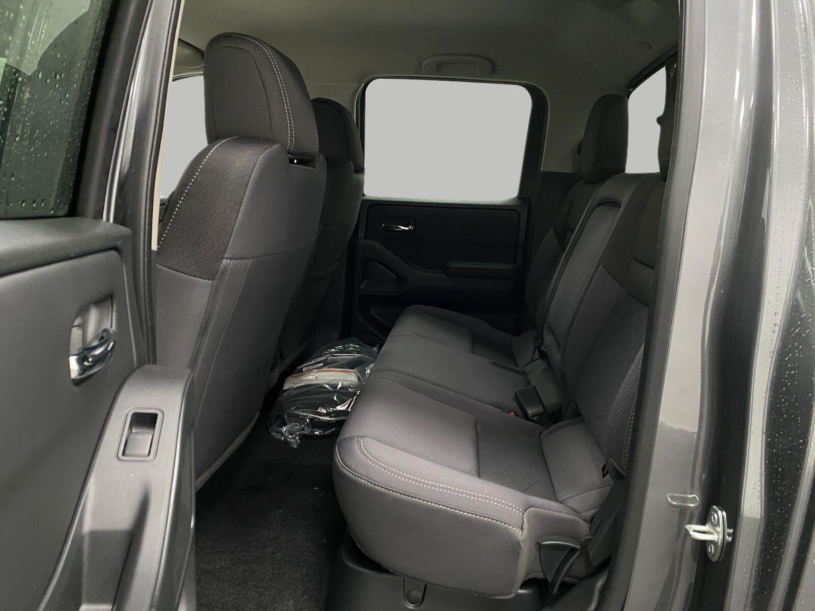 2027 Nissan Frontier Crew Cab SV