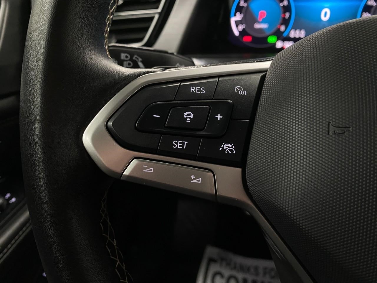 2025 Volkswagen Atlas Cross Sport 2.0T SE w/Technology 4MOTION