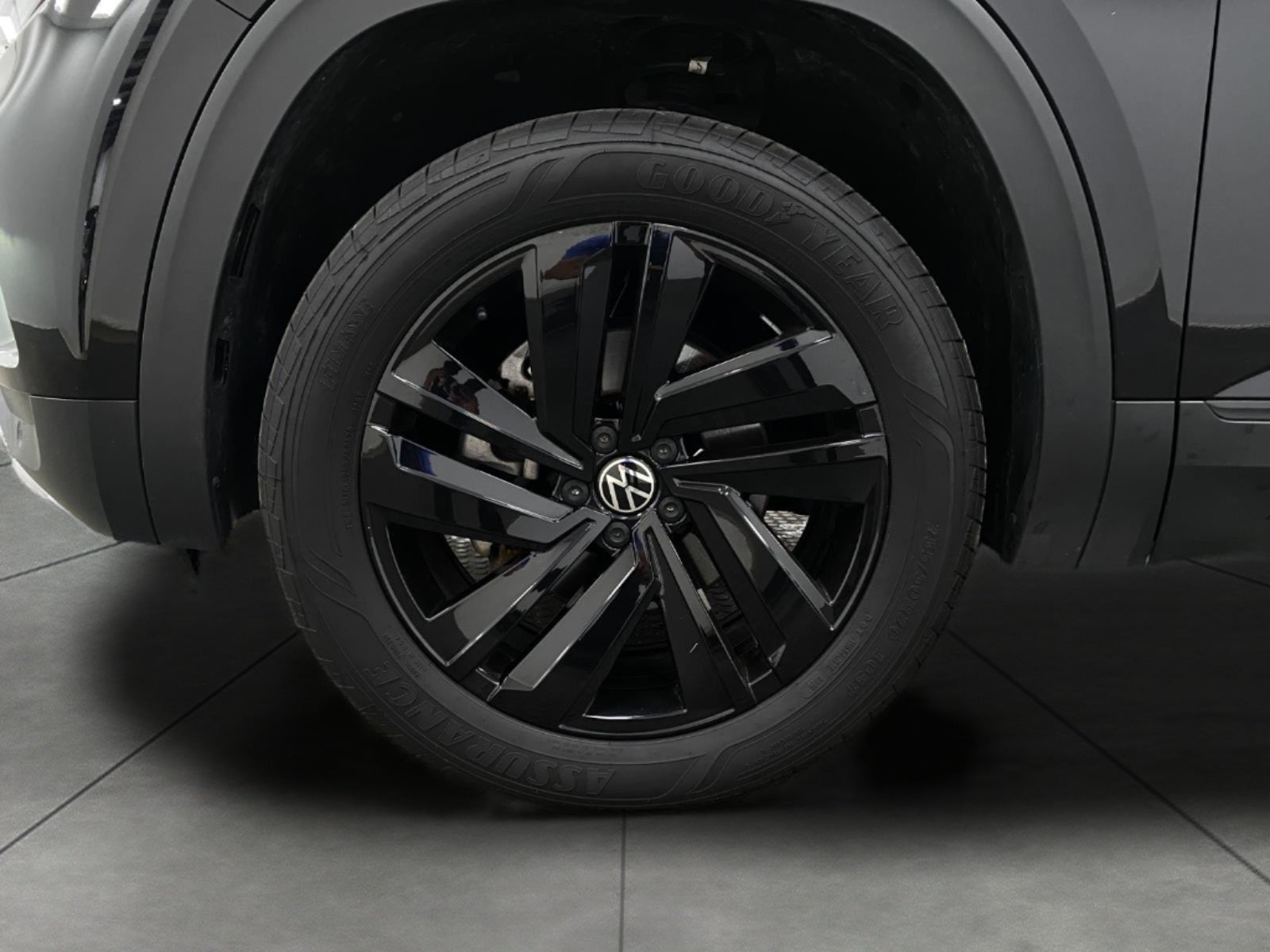 2022 Volkswagen Atlas Cross Sport 3.6L V6 SE w/Technology 4MOTION