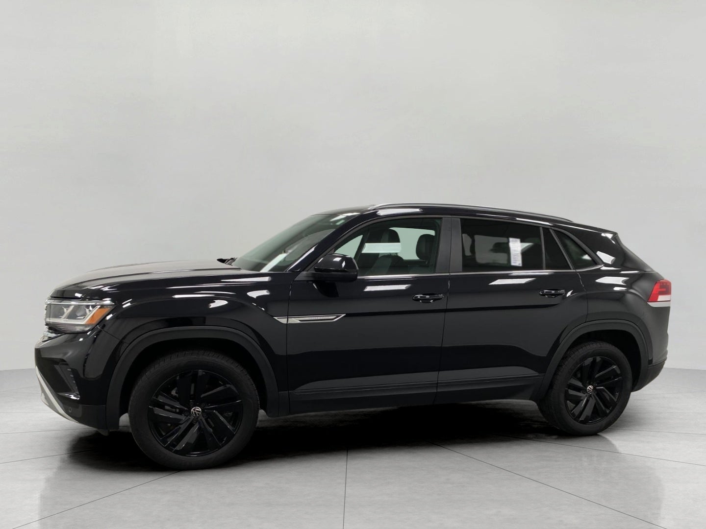 2022 Volkswagen Atlas Cross Sport 3.6L V6 SE w/Technology 4MOTION