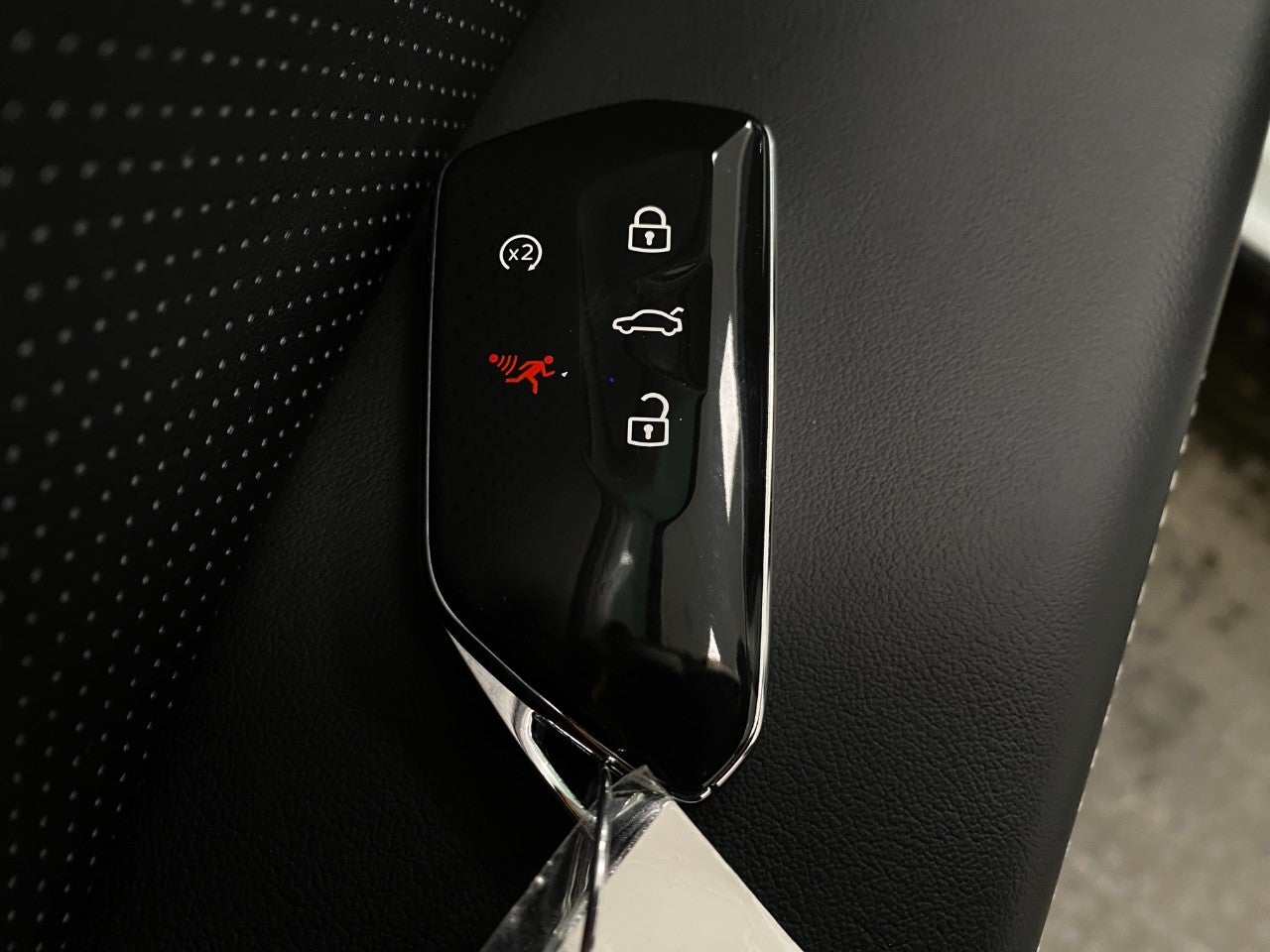 2024 Volkswagen Atlas 2.0T SE w/Technology 4MOTION