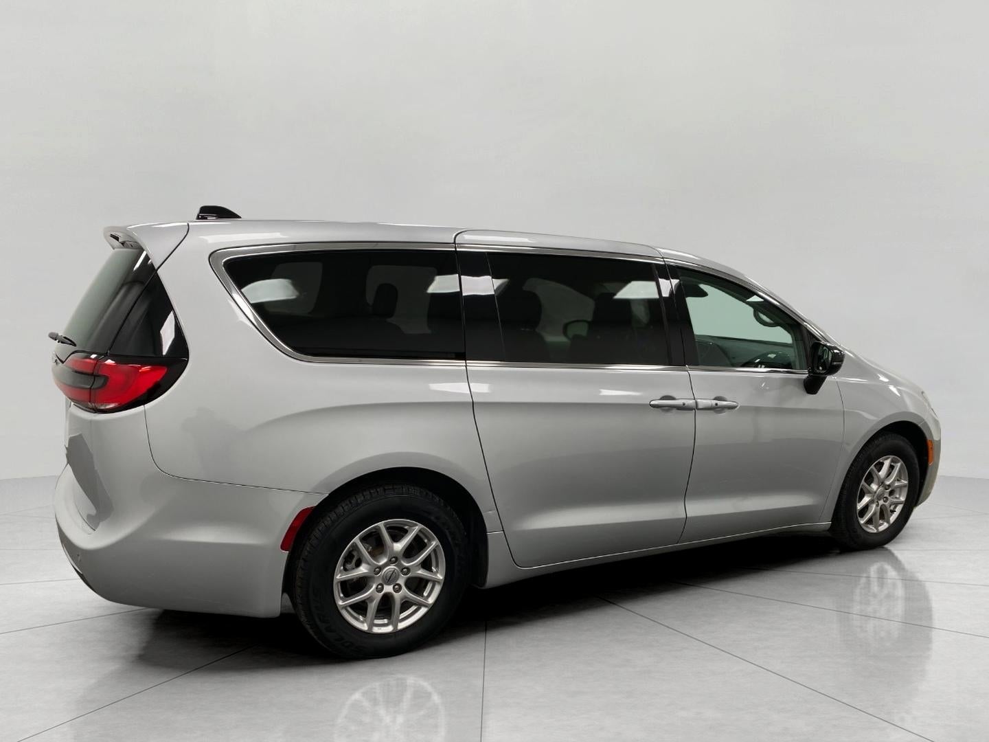2024 Chrysler Pacifica Touring L FWD