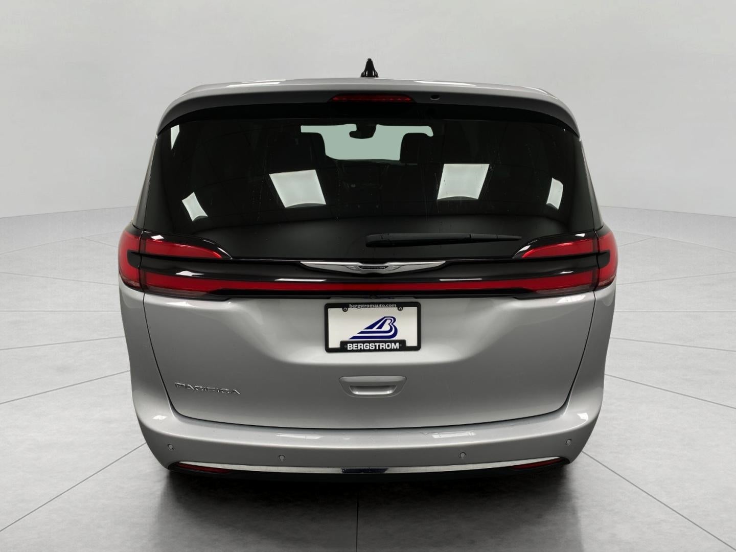 2024 Chrysler Pacifica Touring L FWD