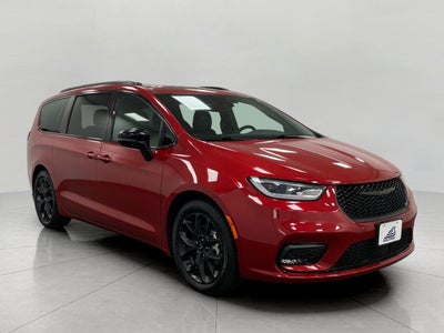 2025 Chrysler Pacifica Limited FWD