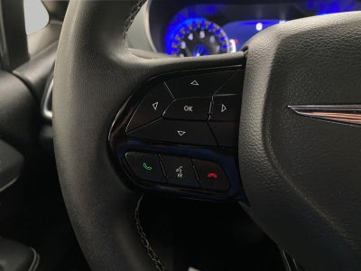 2025 Chrysler Pacifica Limited FWD