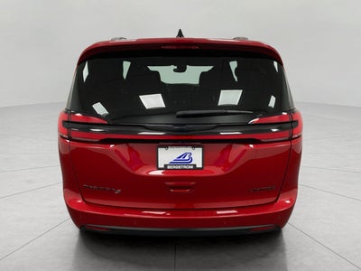 2025 Chrysler Pacifica Limited FWD