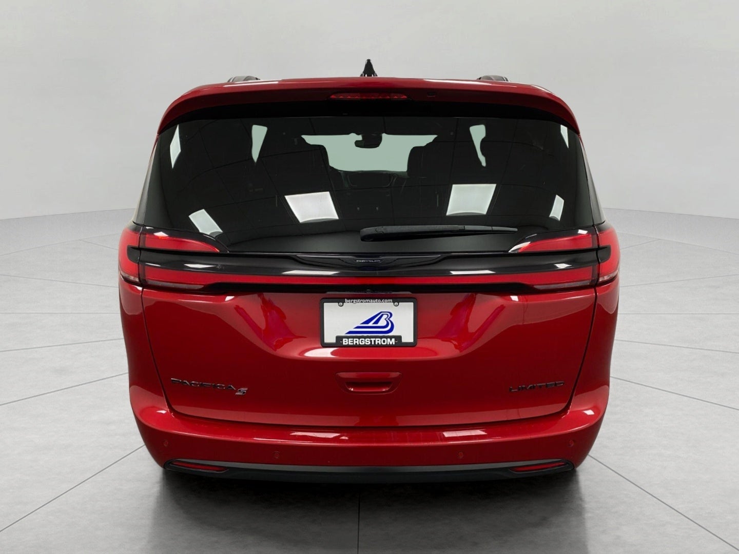 2025 Chrysler Pacifica Limited FWD