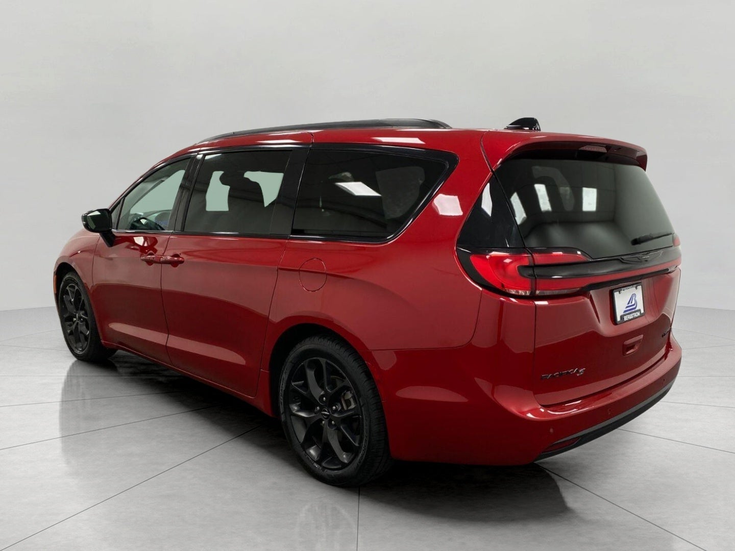 2025 Chrysler Pacifica Limited FWD