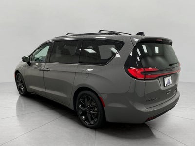 2025 Chrysler Pacifica Limited FWD