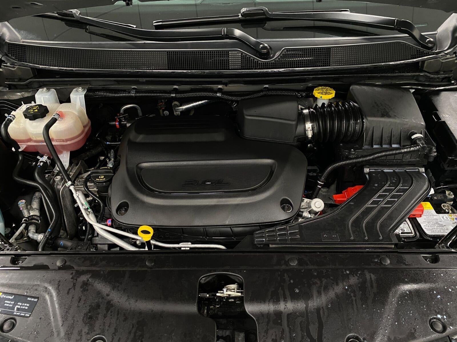2025 Chrysler Pacifica Limited FWD