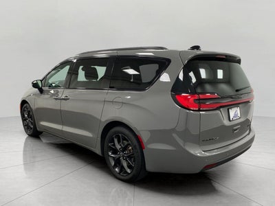 2025 Chrysler Pacifica Limited FWD