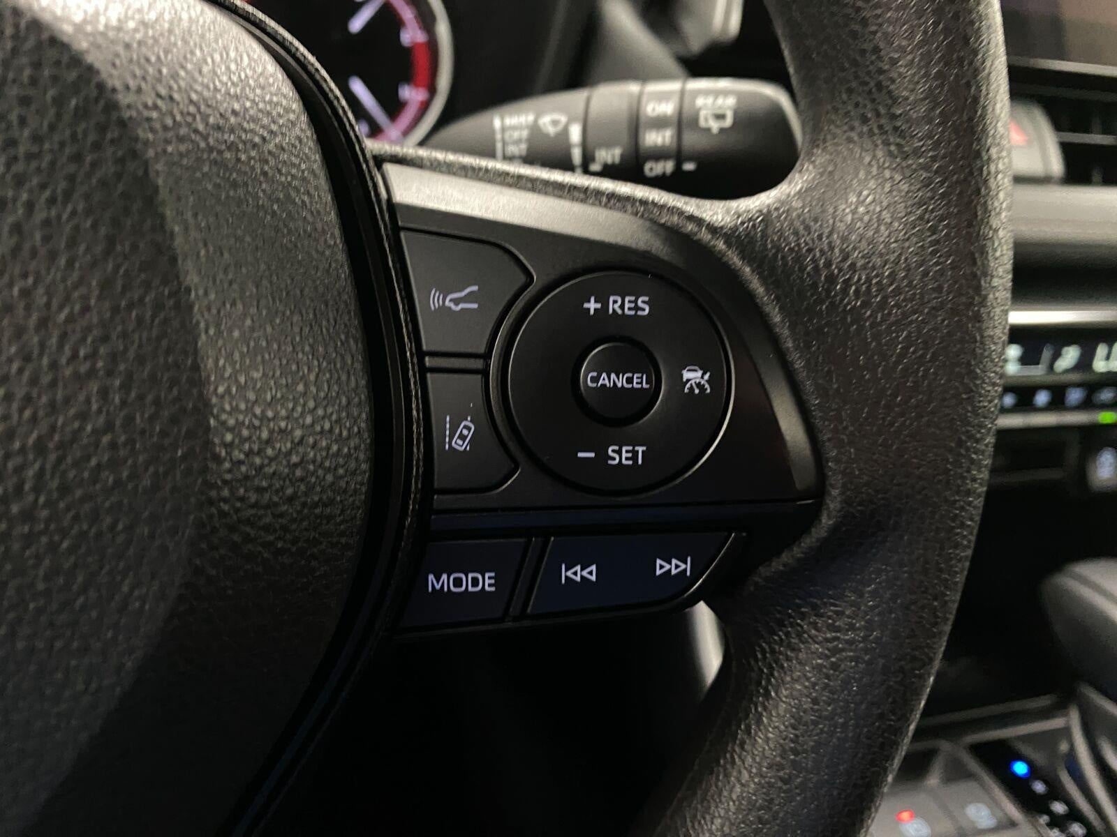 2025 Toyota RAV4 XLE AWD