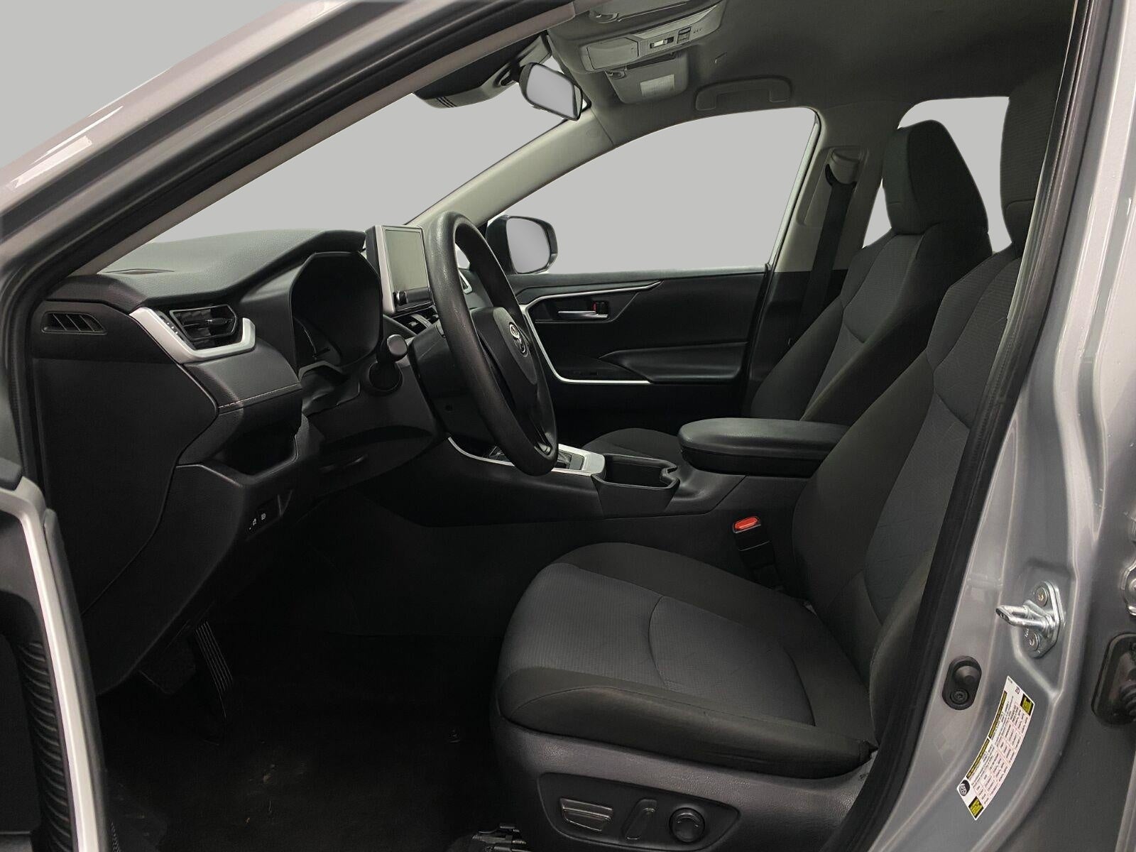 2025 Toyota RAV4 XLE AWD