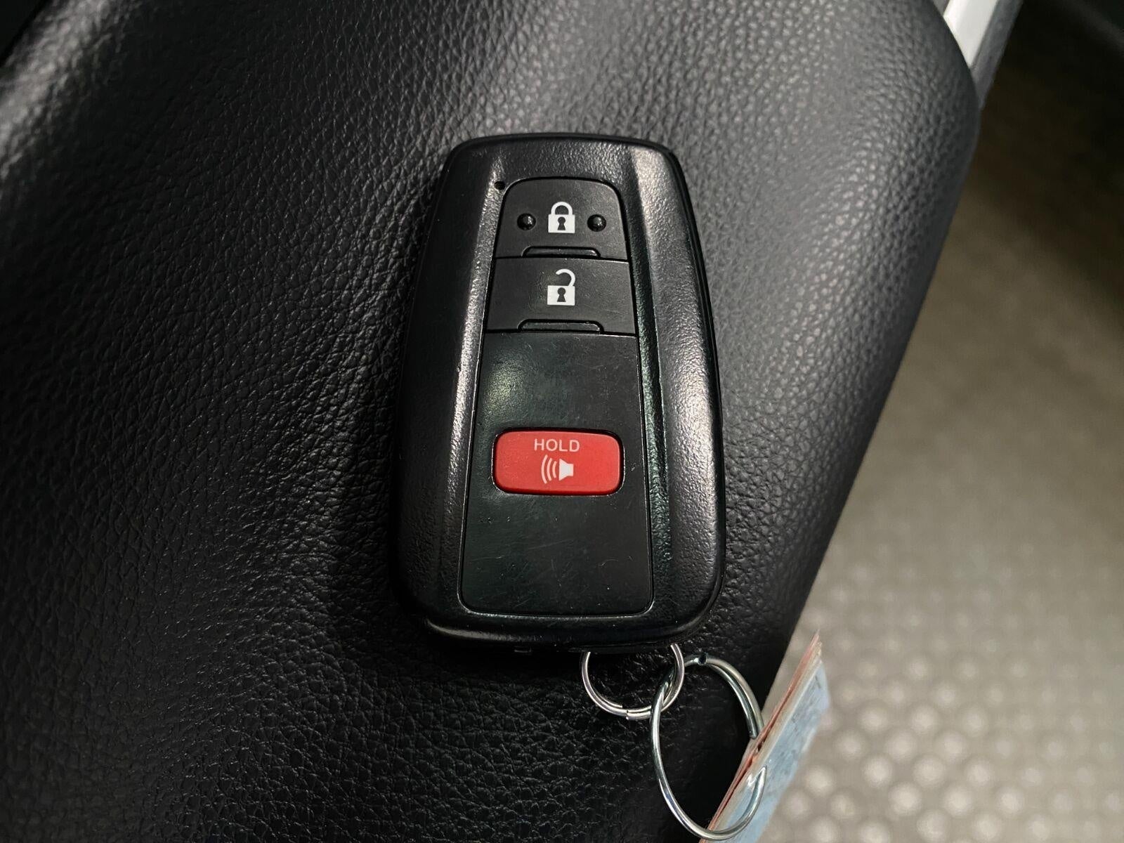 2025 Toyota RAV4 XLE AWD