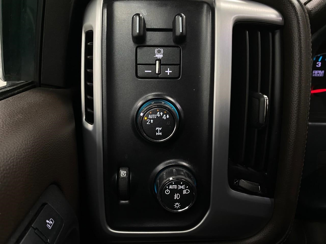 2018 GMC Sierra 1500 4WD Crew Cab 143.5 SLT