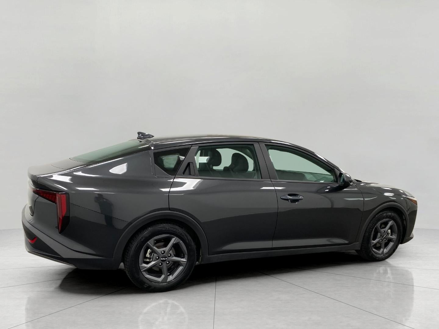 2025 Kia K4 LXS FWD
