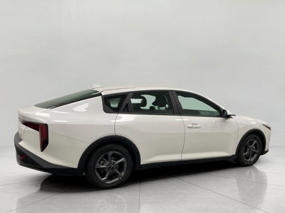 2025 Kia K4 LXS FWD