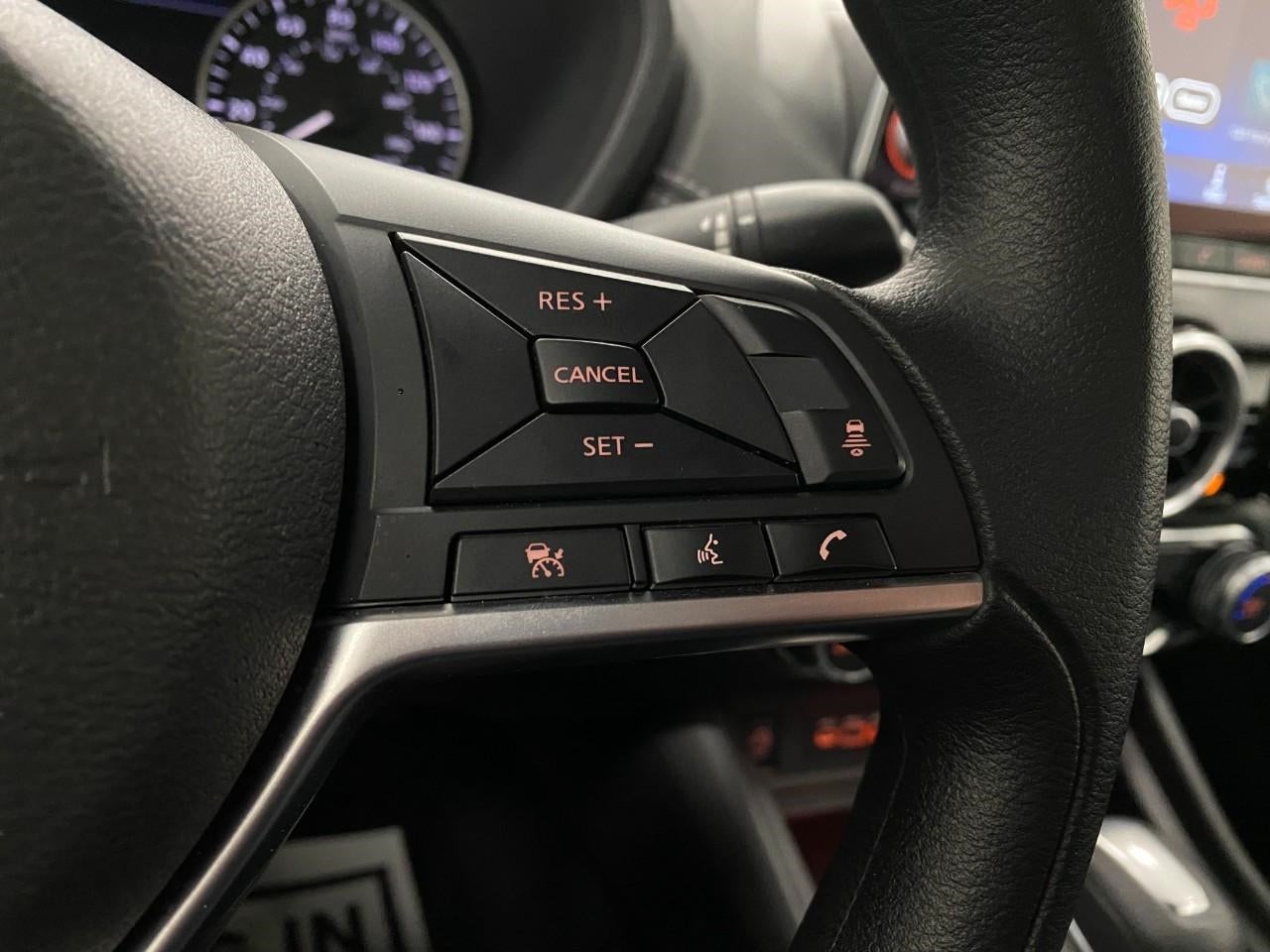 2025 Nissan Sentra SV CVT