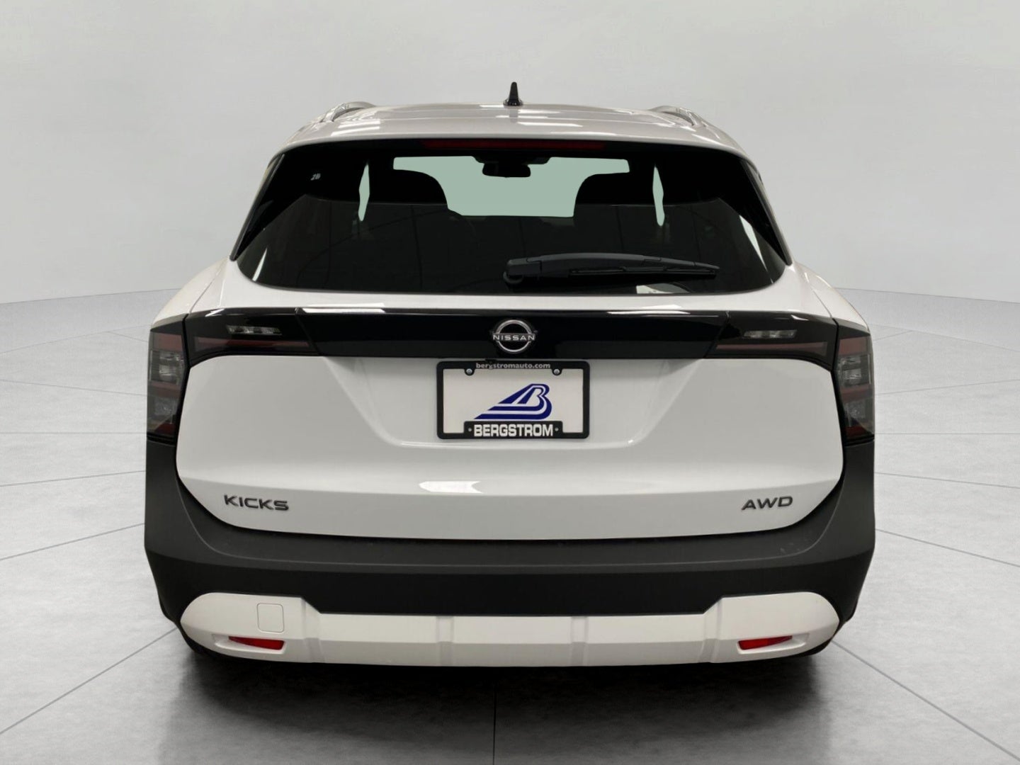 2027 Nissan Kicks SV