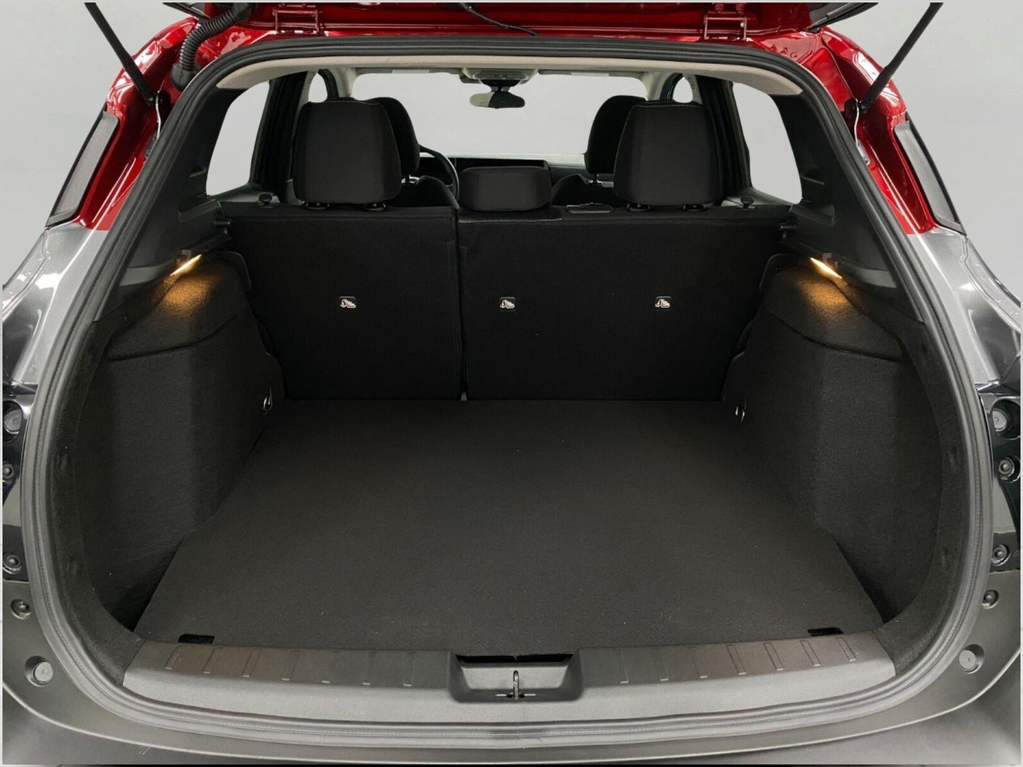 2027 Nissan Kicks SV AWD