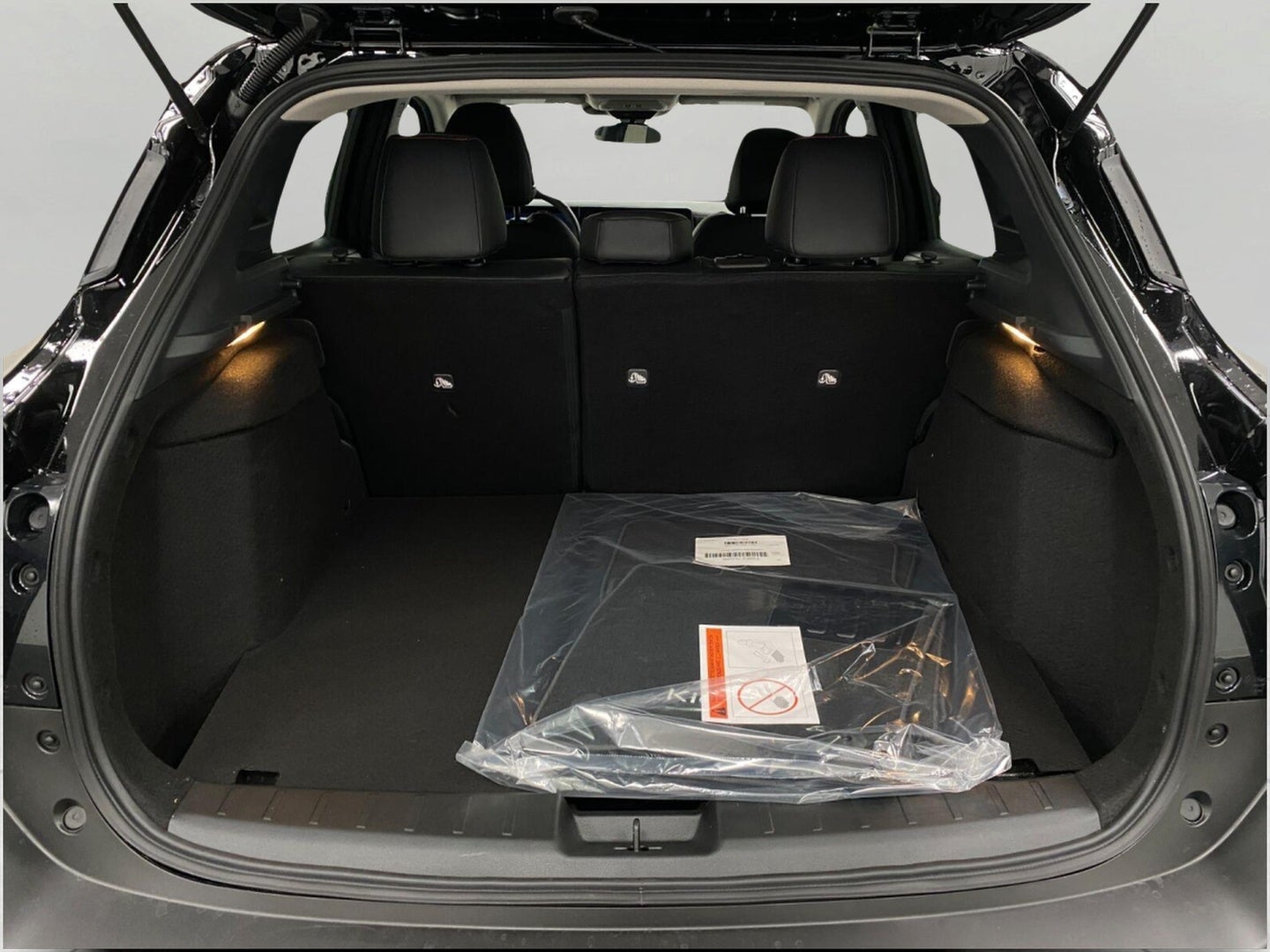 2027 Nissan Kicks SR