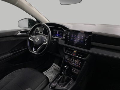 2025 Volkswagen Taos SE Black 4MOTION