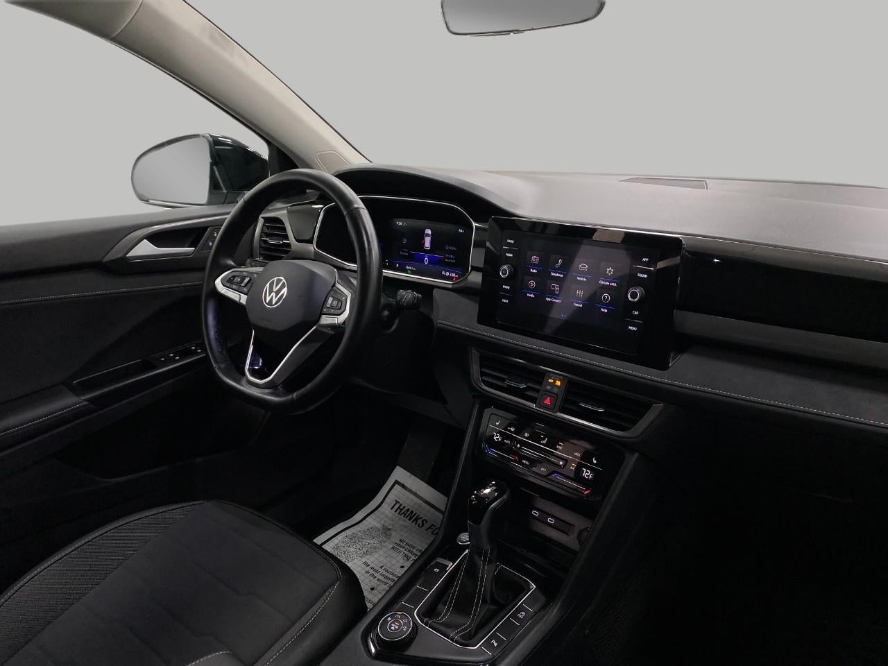 2025 Volkswagen Taos SE Black 4MOTION