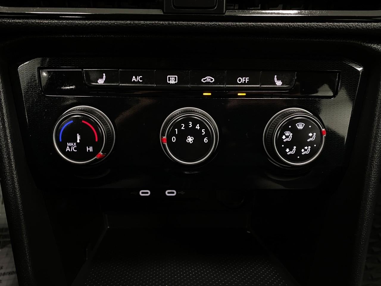 2025 Volkswagen Taos S 4MOTION