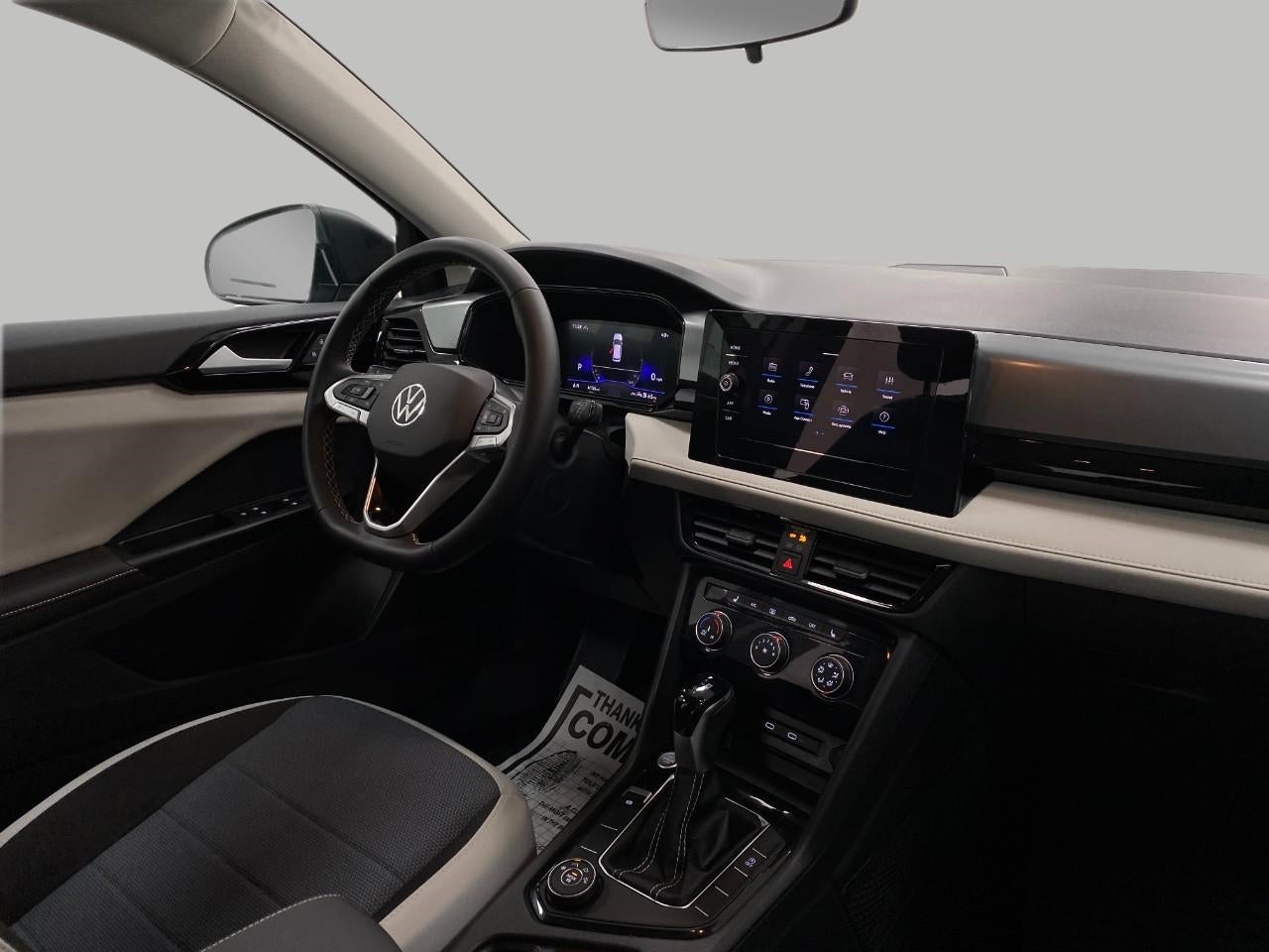 2025 Volkswagen Taos S 4MOTION