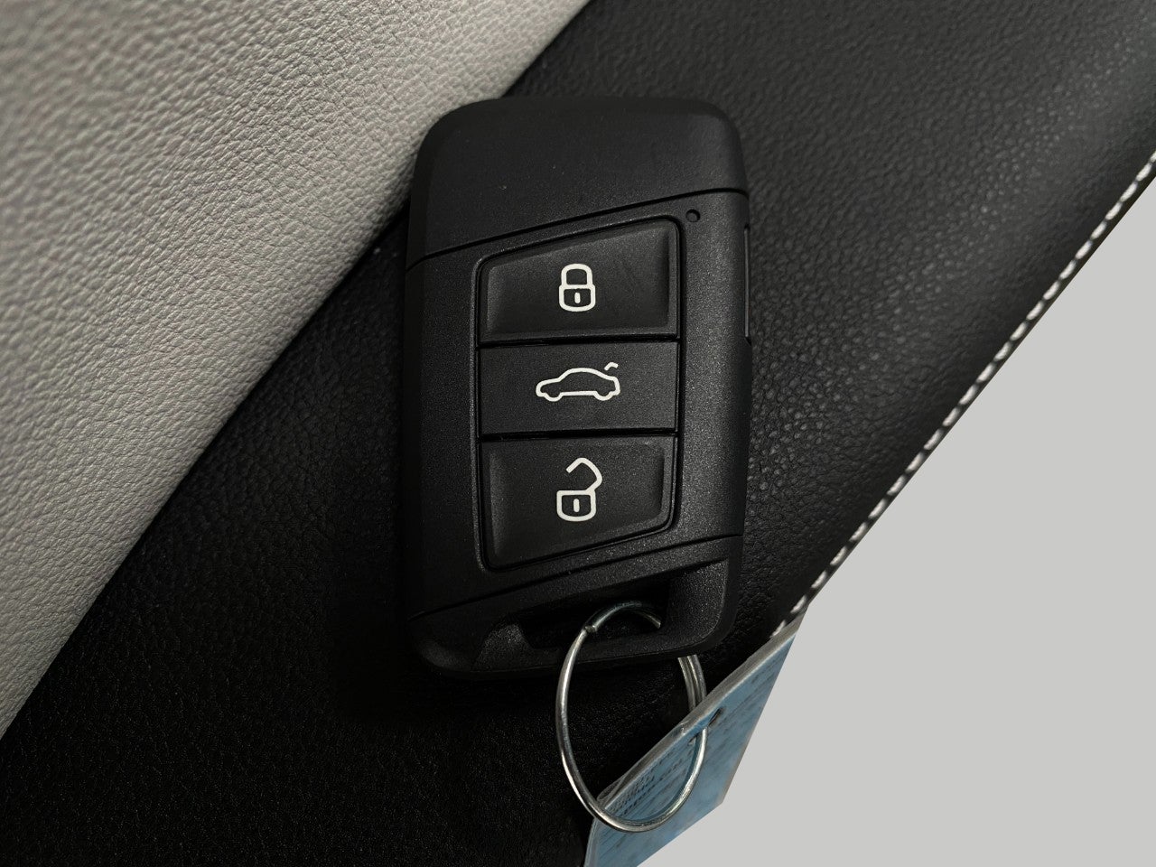 2025 Volkswagen Taos S 4MOTION