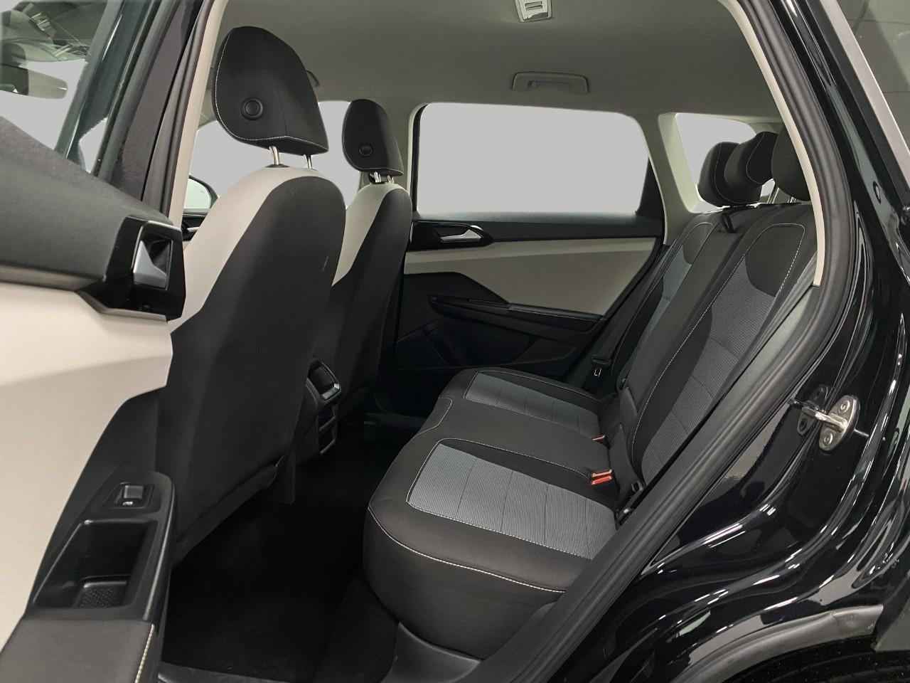 2025 Volkswagen Taos S 4MOTION