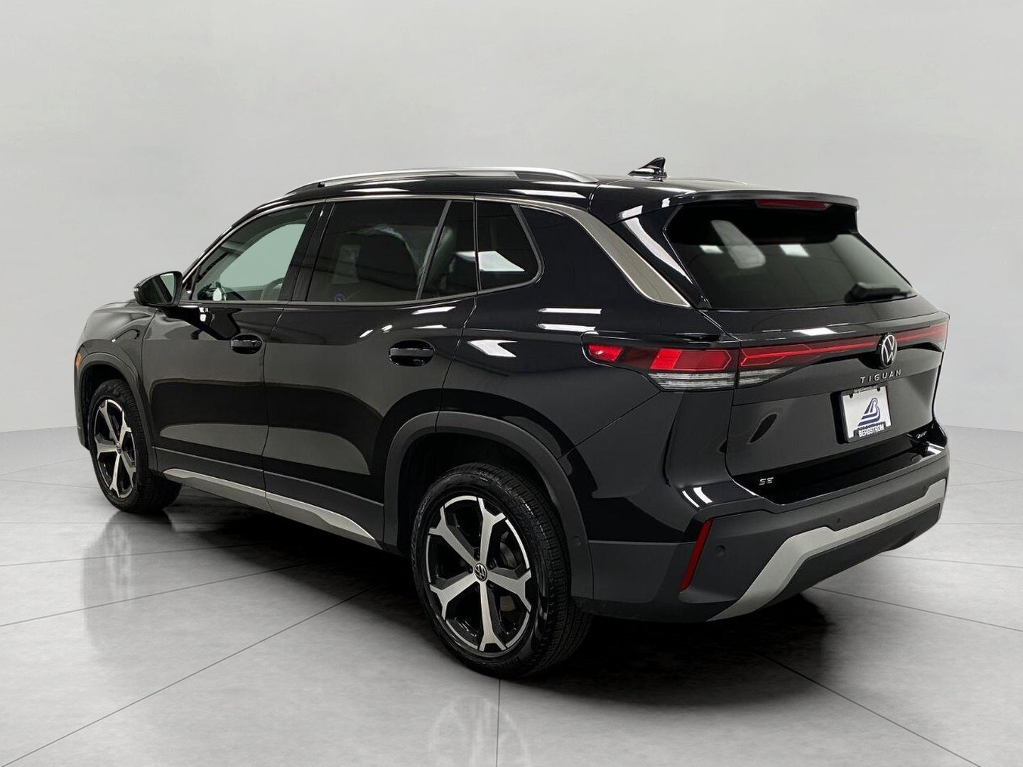 2026 Volkswagen Tiguan SE 4MOTION