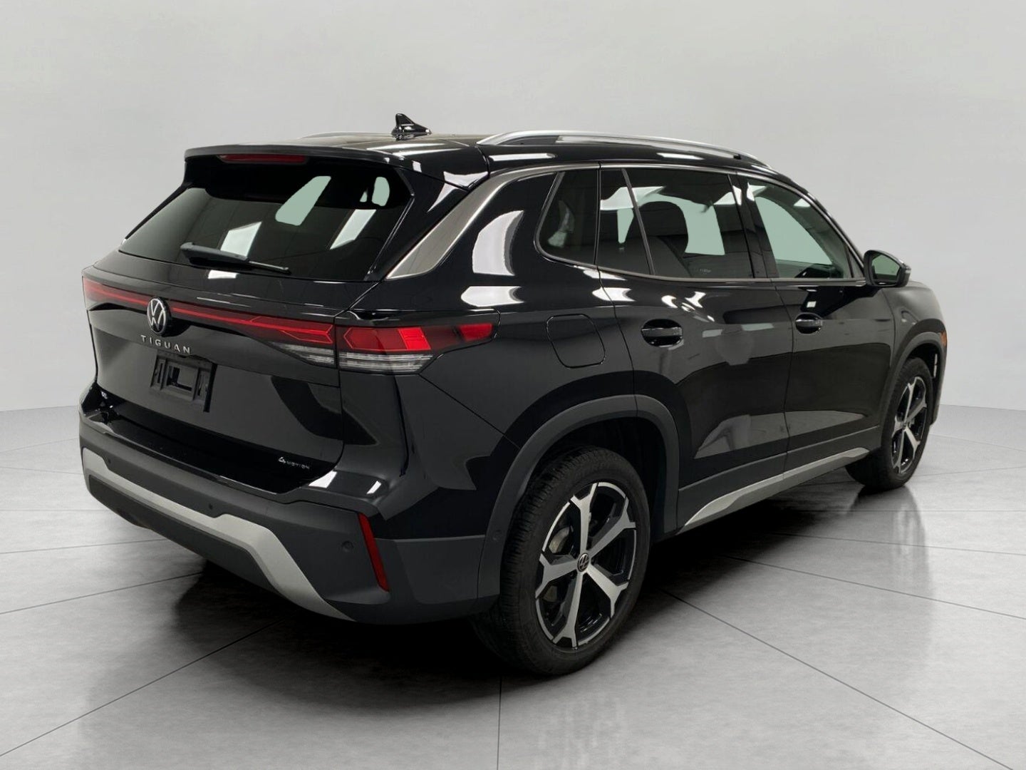 2026 Volkswagen Tiguan SE 4MOTION