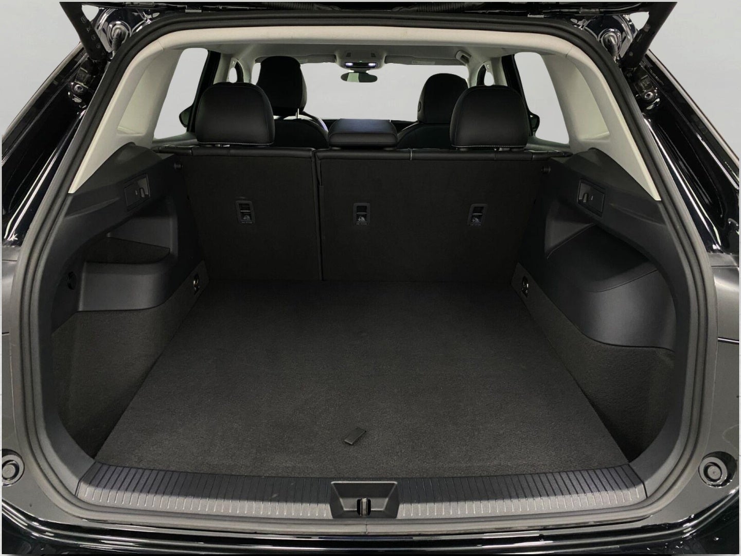 2026 Volkswagen Tiguan SE 4MOTION