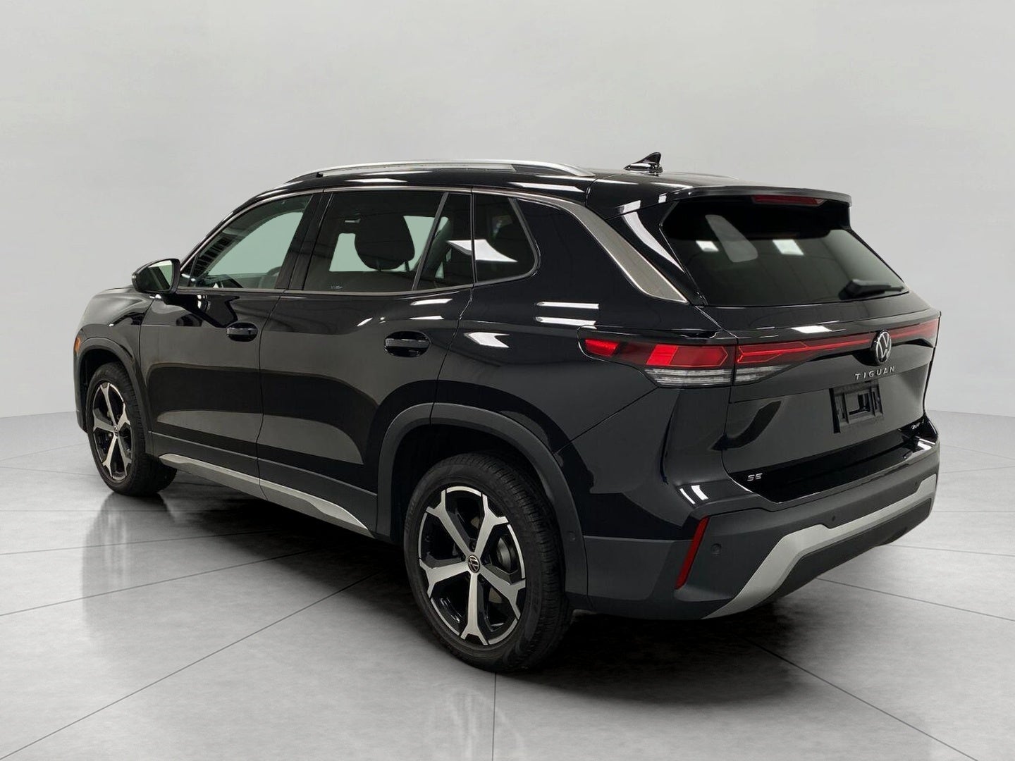 2026 Volkswagen Tiguan SE 4MOTION