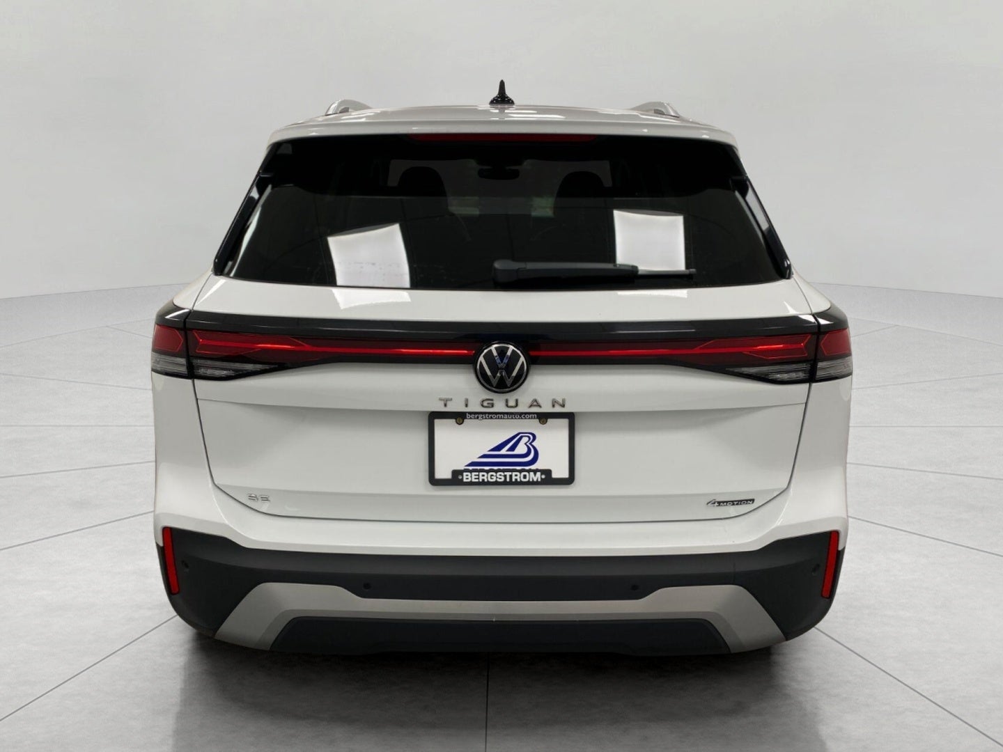 2026 Volkswagen Tiguan SE 4MOTION