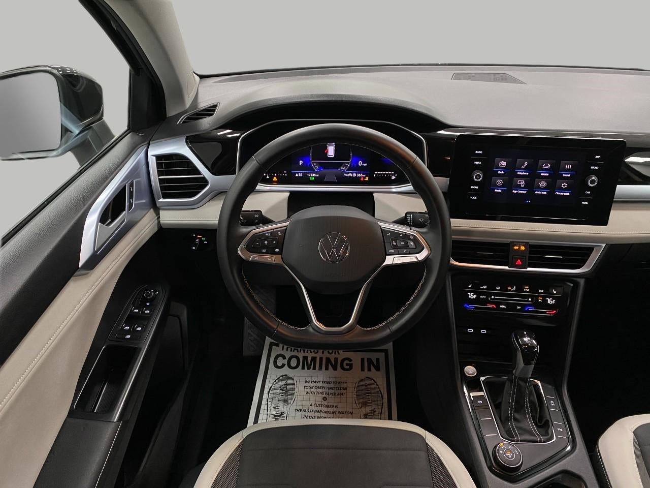 2025 Volkswagen Taos SE 4MOTION