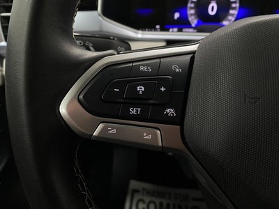 2025 Volkswagen Taos SE 4MOTION