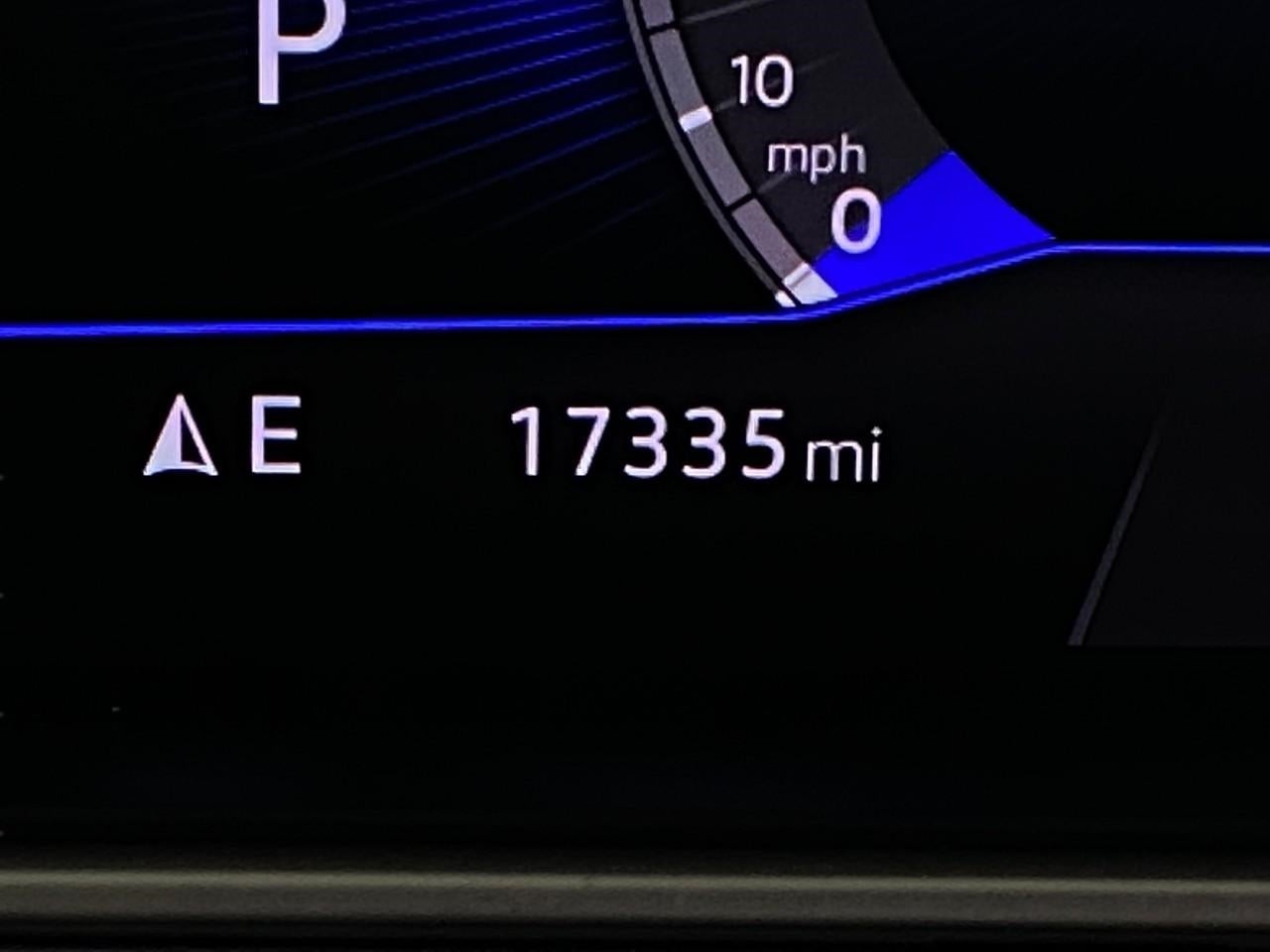 2025 Volkswagen Taos SE 4MOTION